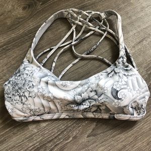 Lululemon “Free to Be” Bra - Size 8